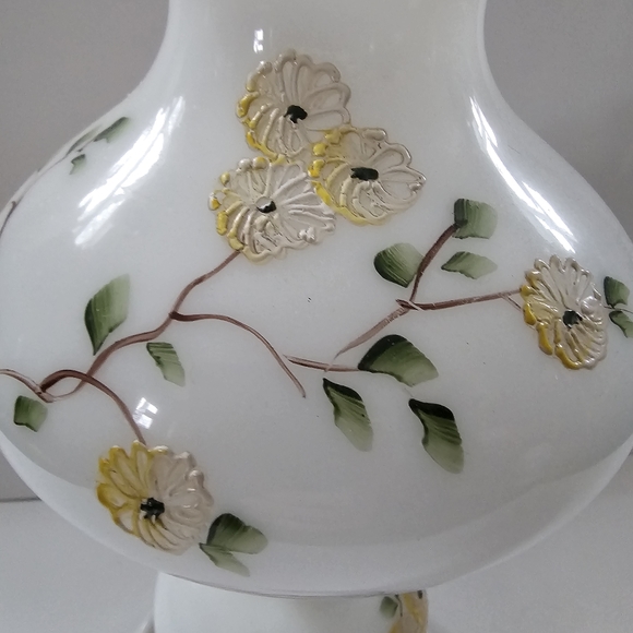 Vintage Table Lamp Hand Painted Hurricane Gone with the Wind Milk Glass - Picture 15 of 15